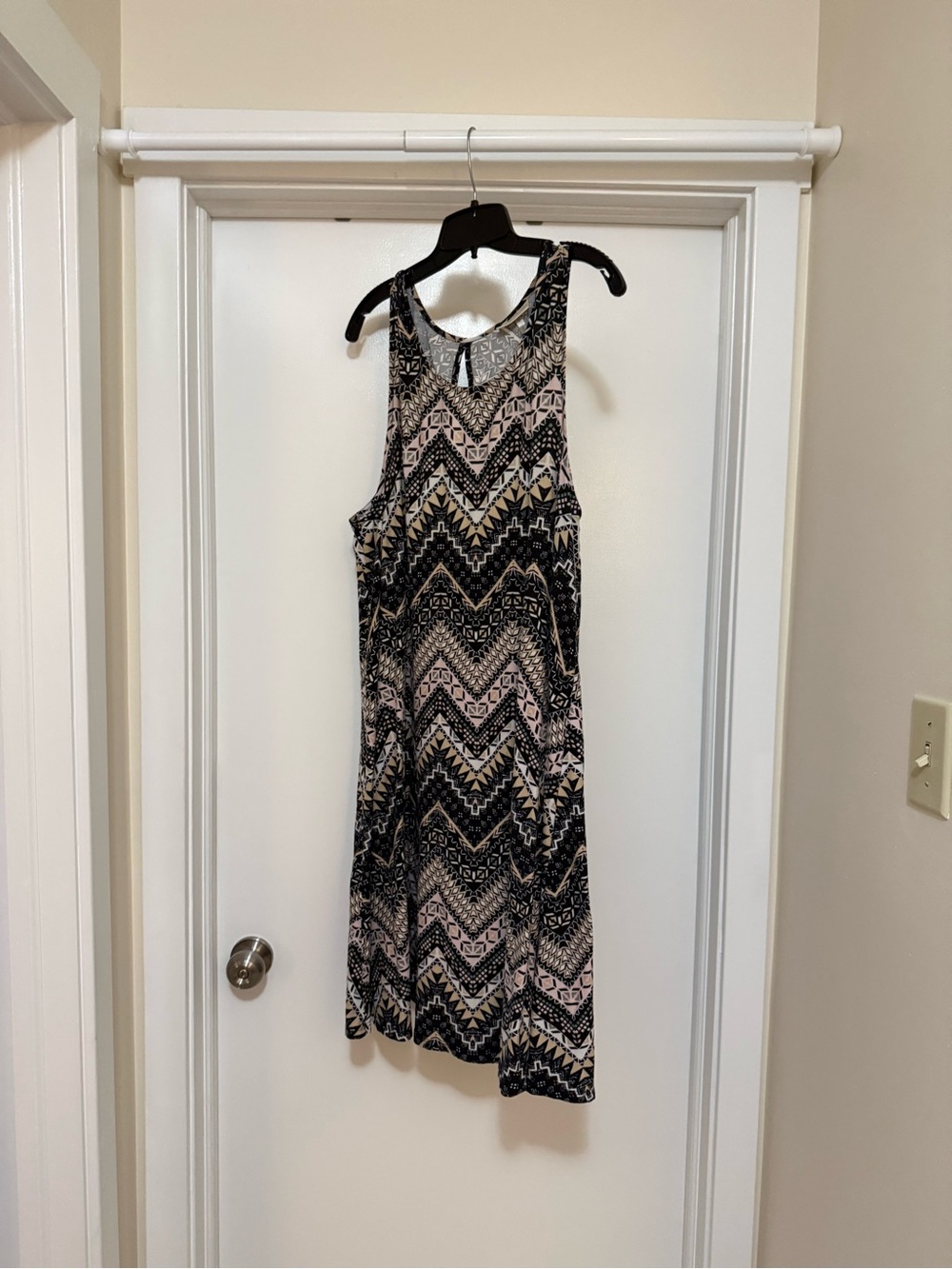 Bobbie Brooks Black and Pink Chevron Midi Dress